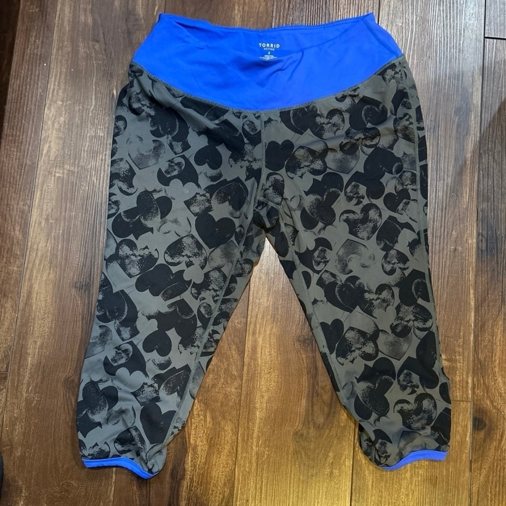 Torrid Active Wear Capri Bottoms